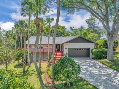 1940 OLD CREEK LANE