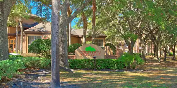 490 PIN OAK