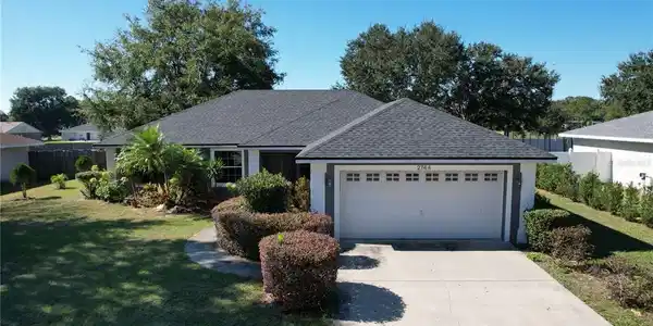 2744 LA VISTA