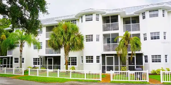 2077 WETLAND POINT