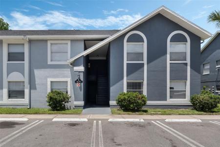 4136 PERSHING POINTE PLACE