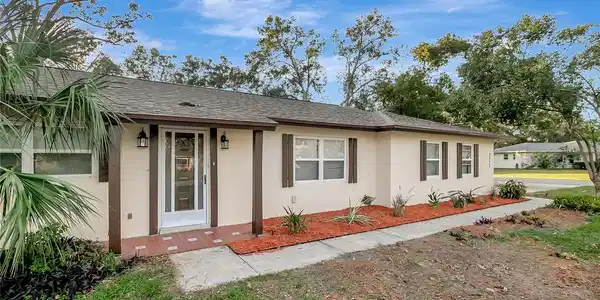 2371 DUSTIN CIRCLE