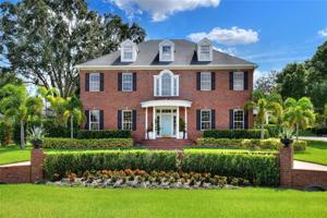 5120 LAKE IN THE WOODS