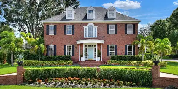 5120 LAKE IN THE WOODS