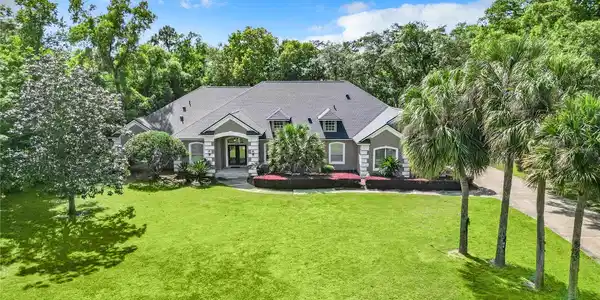 808 GREENSHIRE COURT