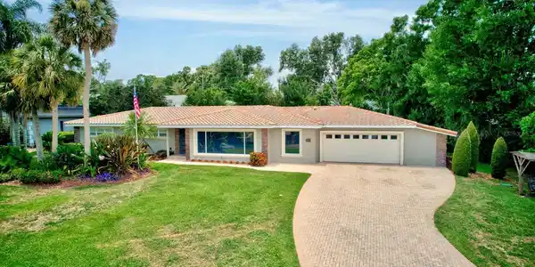 1235 LAKE POINT DRIVE
