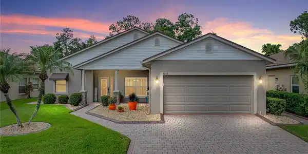 4293 BERWICK DRIVE