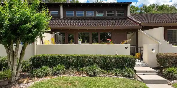 10 LOMA LINDA