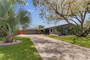 2503 SEA BREEZE COURT