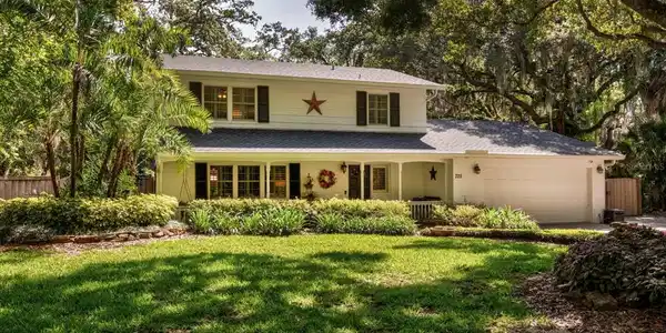 725 OAKDALE