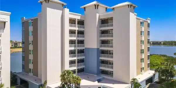 10520 BOARDWALK LOOP