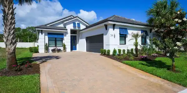 54 DEL PALMA DRIVE