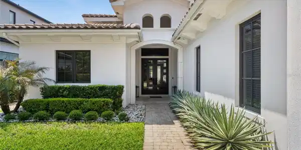 10228 KENSINGTON SHORE DRIVE
