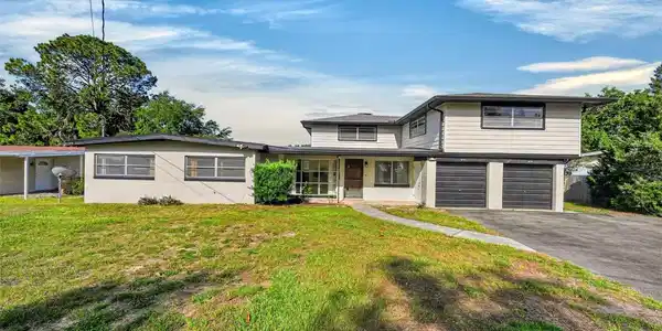 710 TWIN OAKS LANE