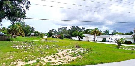LAKESHORE BOULEVARD N