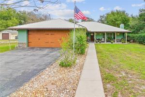 1002 W LAKE MARION RD