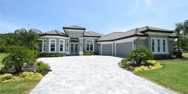 217 WILLOW OAK WAY