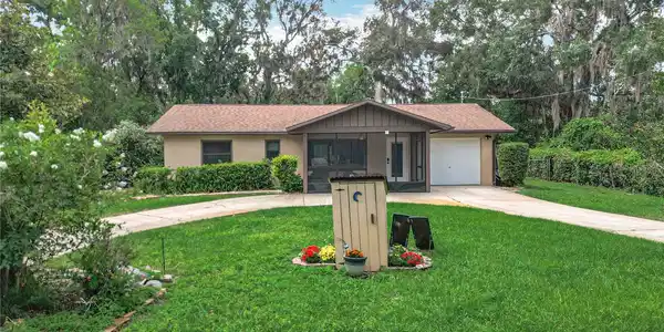 7228 E OAK ISLE DRIVE