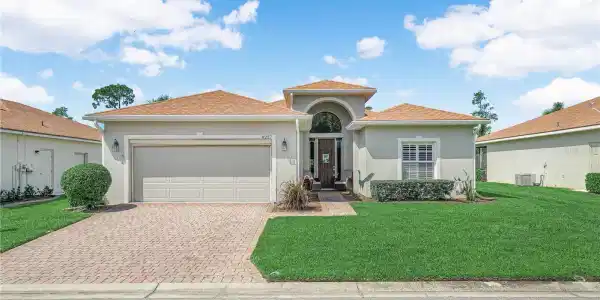 4227 BERWICK DRIVE