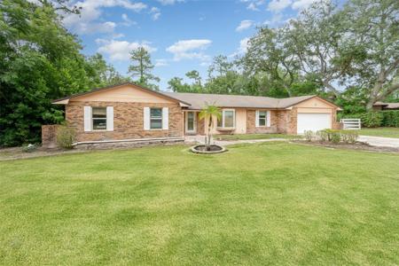 800 CROOKED OAK COURT