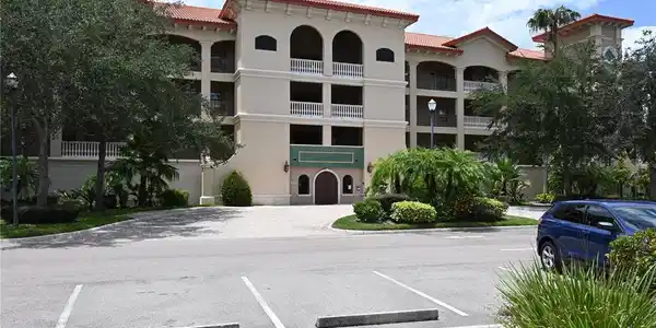 7612 LAKE VISTA