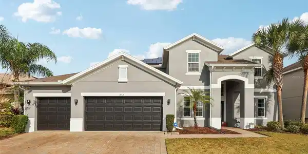 2132 PLANTATION OAK DRIVE