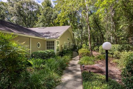 5040 SW 9TH LANE