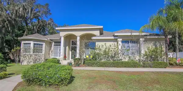 702 HAMILTON PLACE