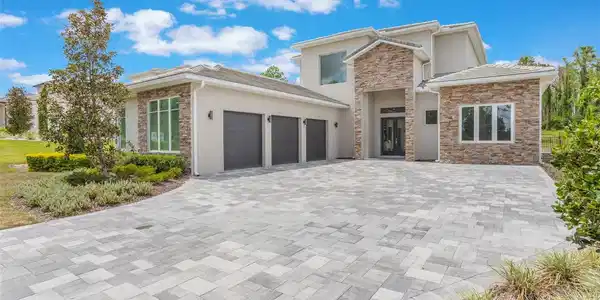 16110 PENDIO DRIVE