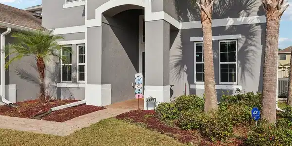 Image 4 Image 4