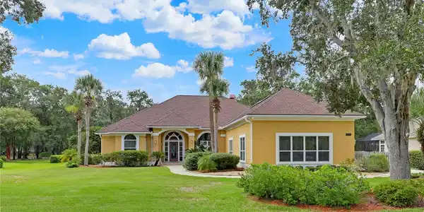 2216 SALT MYRTLE LANE