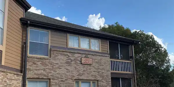 490 PIN OAK