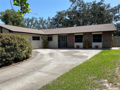 855 BENCHWOOD DRIVE