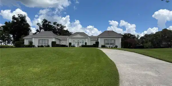 106 AMBERWOOD COURT