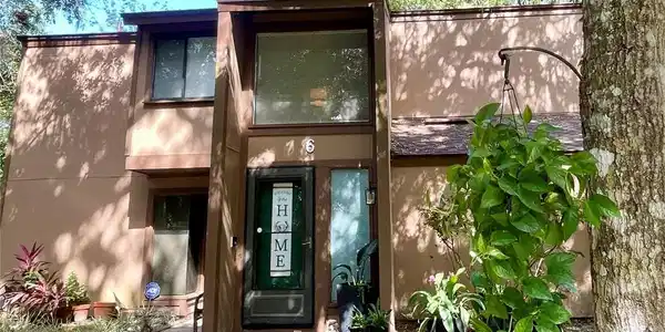 6 MASTERS COURT