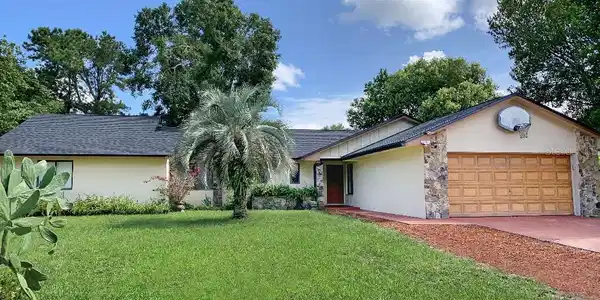 1561 KENLYN