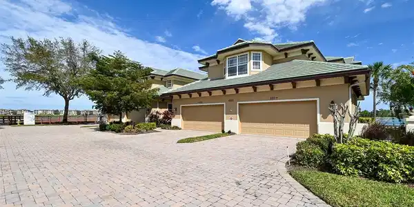 6503 MOORINGS POINT CIRCLE