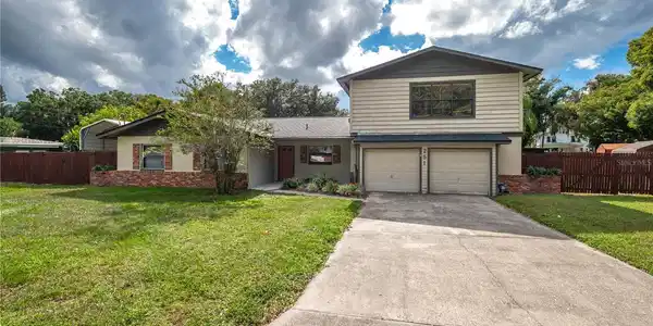 251 LAKE HOWARD DRIVE SW