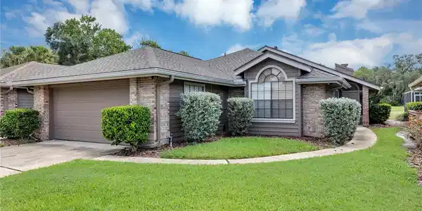 315 W SABAL PALM PLACE