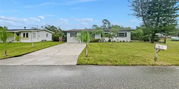 1321 S SHORE DRIVE