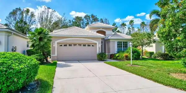 8418 IDLEWOOD COURT