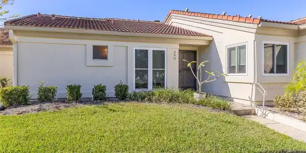 290 W SABAL PALM PLACE