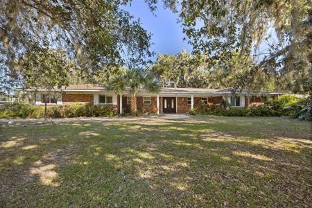 2 LIVE OAK AVENUE