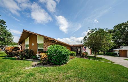 2241 SHELLY DRIVE
