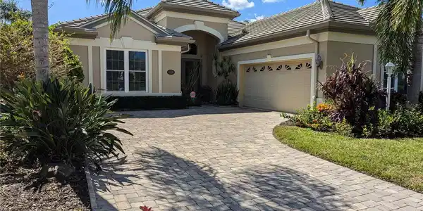 6538 WATERS EDGE WAY