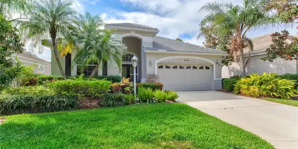 8496 IDLEWOOD COURT