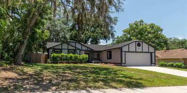 611 RICH DRIVE