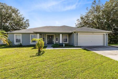 902 MENDOZA LANE