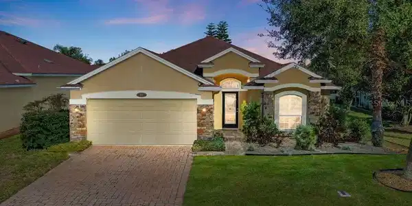 46 ARROWHEAD DRIVE