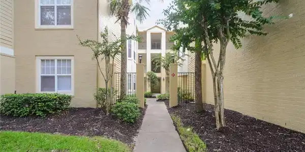 404 SUMMIT RIDGE PLACE